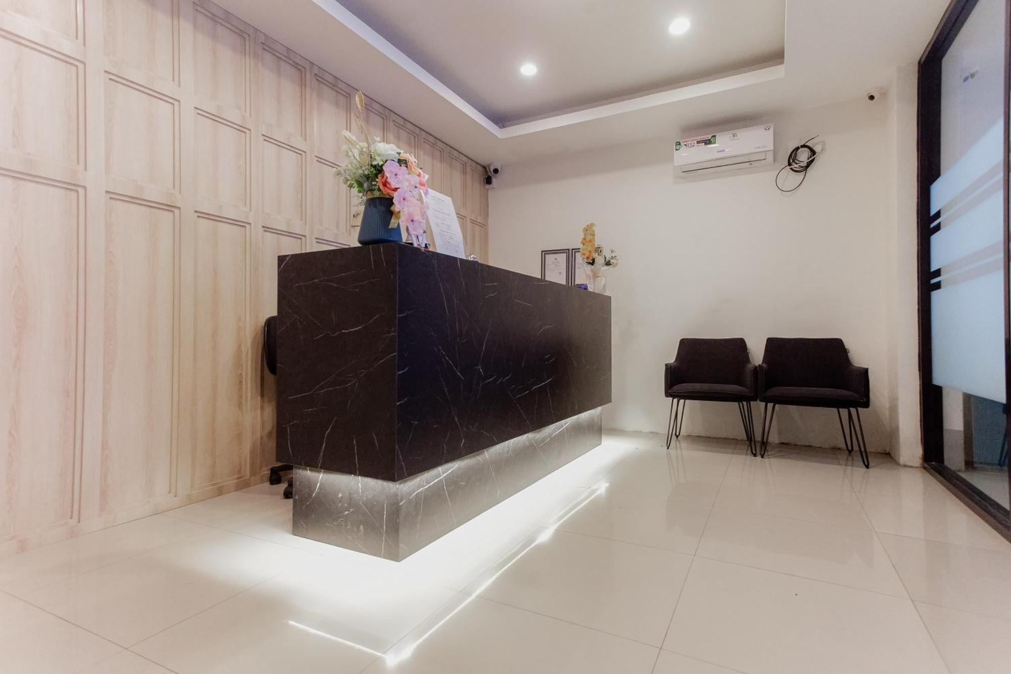 Urbanview Hotel Priority Samarinda By Reddoorz Esterno foto